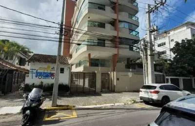 Excelente cobertura na quadra da praia do forte em cabo frio