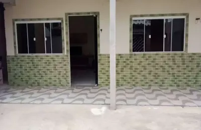2 casas no mesmo terreno em monte alto - arraial do cabo-rj