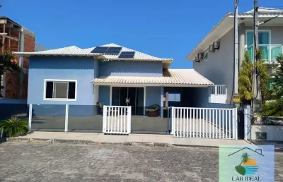 Casa linear c/ piscina em condomínio - pontinha - araruama