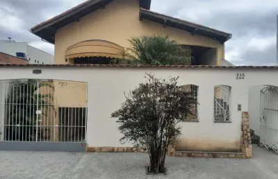 Casa com 4 quartos à venda na Rua Belo Horizonte, 255, Jardim Anita, Itaquaquecetuba