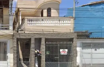 Casa à venda na Rua Salesópolis, 141, Vila Bartira, Itaquaquecetuba