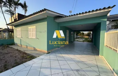 Excelente oportunidade de moradia, casa com edícula em araranguá/sc