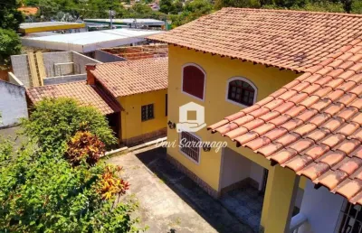 Casa com 5 quartos à venda na Rua Mário Joaquim Santana, São Francisco, Niterói
