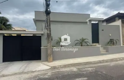 Casa a venda itaipuaçu com lazer completo, duas quadras da praia