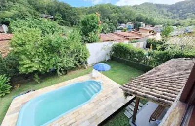 Casa em condomínio fechado com 3 quartos à venda na Rua Treze, Itaipu, Niterói