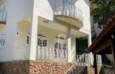 Casa em condomínio fechado com 3 quartos à venda na Rua Alonso de Faria, Zé Garoto, São Gonçalo