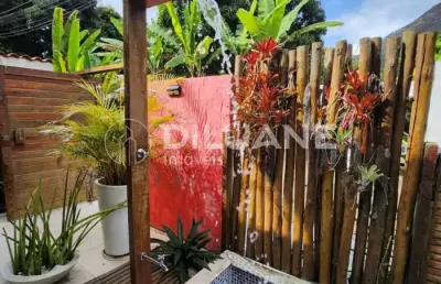 Casa em condomínio fechado com 4 quartos à venda na rua albino pereira, são francisco, niterói, 180 m2 por r$ 760.000