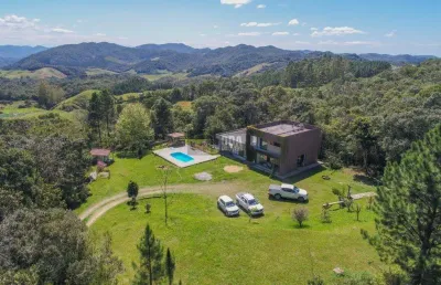 Sítio c/casa moderna e piscina,entre angelina e rancho queimado