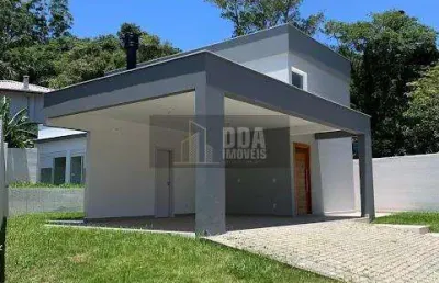 Casa nova, moderna,3 suites, condomínio fechado na cachoeira.