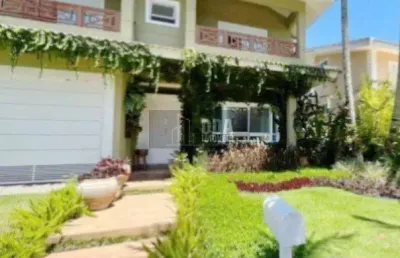 Bela casa entre praia e bosque amoraeville/jurerê internacional