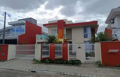Casa com 4 quartos à venda no Glória, Joinville 
