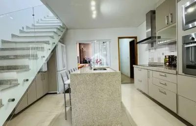 Casa com 4 quartos à venda na rua antônio valente da silva, jardim santa clara, taubaté por r$ 850.000