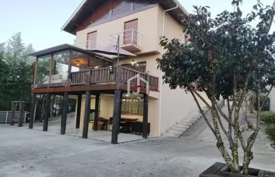 Casa com 4 quartos à venda na vila everest, campos do jordão  por r$ 1.870.000