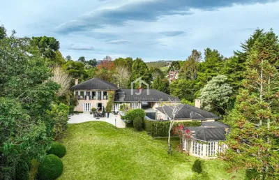 Casa com 6 quartos à venda no alto do capivari, campos do jordão  por r$ 5.000.000