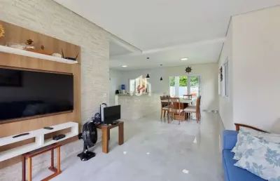 Casa em condomínio fechado com 4 quartos à venda na praia da lagoinha, ubatuba  por r$ 2.200.000