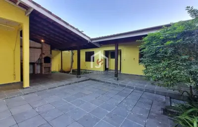 Casa com 4 quartos à venda em itaguá, ubatuba  por r$ 850.000