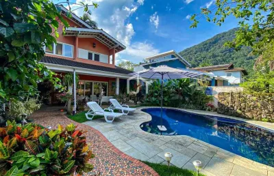 Casa em condomínio fechado com 5 quartos à venda na praia do lazaro, ubatuba  por r$ 4.200.000