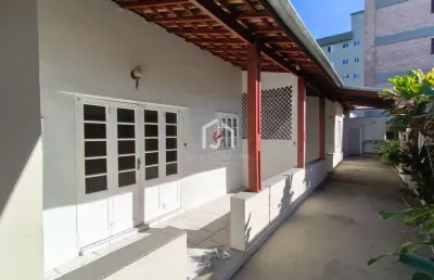 Casa com 5 quartos à venda no centro, ubatuba  por r$ 1.100.000