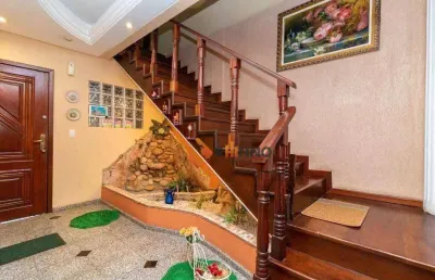 Casa com 5 quartos à venda na Rua Amazonas de Souza Azevedo, 418, Bacacheri, Curitiba