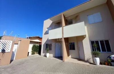 Sobrado com 2 dormitórios à venda, 65 m² por r$ 320.000,00 - belas artes - itanhaém/sp