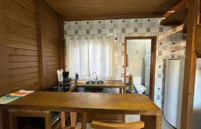Casa chalé 1 quarto - 1 vaga - locação - praia brava - itajai/sc