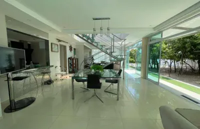 Vendo casa em condomínio fechado, 450 m2 5 suítes, portal do sol atiplano.