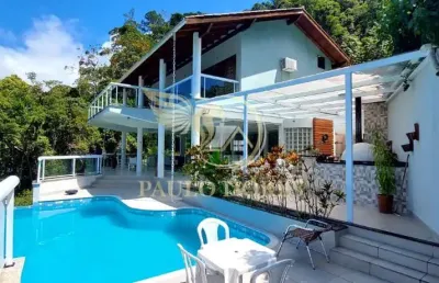 Casa com vista panorâmica do mar na praia da lagoinha em ubatuba-sp