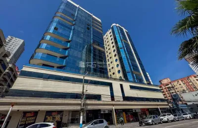 Apartamento frente avenida em meia praia , meia praia, itapema - sc