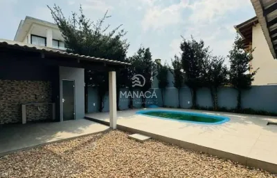 Residência exclusiva com área de lazer privativa e piscina