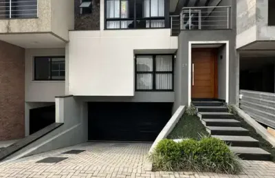 Sobrado à venda, 0.00 m2 por r$1590000.00  - pinheirinho - curitiba/pr