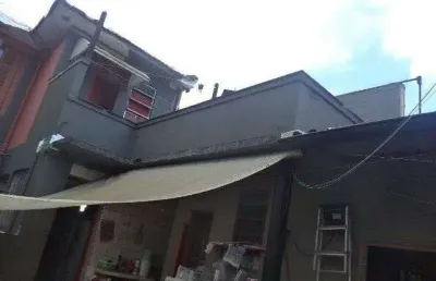 Sobrado com 3 dormitórios à venda, 204 m² por r$ 820.000 - vila mathias - santos/sp