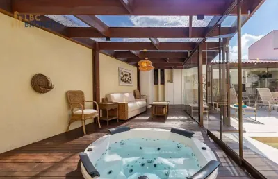 Casa ampla no ahú com piscina aquecida e jacuzzi - 343m³ - 4 vagas - amplo espaço gourmet