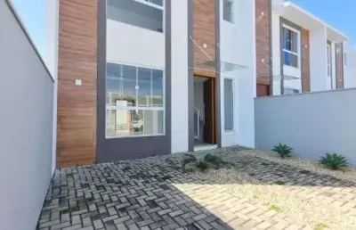 Sobrado, 3 quartos, sendo 1 suíte à venda por r$649.000,meia praia,navegantes/sc