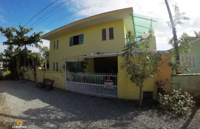 Casa com 3 dormitórios à 200m do mar,  à venda, 130 m² por r$ 790.000 - itacolom