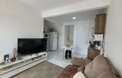 Sobrado esquina, 2 dormitórios, bairro nossa sra. da paz em baln. piçarras-sc.