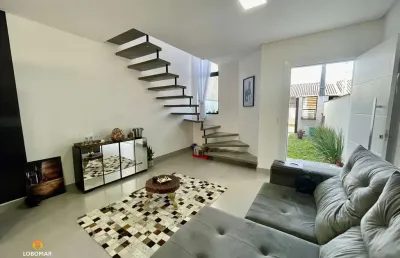 Sobrado com 2 suítes, no bairro itacolomi, em balneário piçarras/sc!