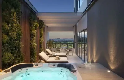 Cobertura duplex, com 3 dormitórios à venda, à apenas 250metros do mar, 134 m² p