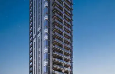 Lançamento apartamento com três suítes, à apenas 250m do mar, no centro de balne