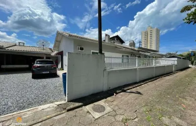 Casa com 3 dormitórios à venda, 130 m² - centro - balneário piçarras/sc