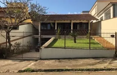 Casa com 3 quartos à venda no jardim amália, volta redonda  por r$ 1.050.000