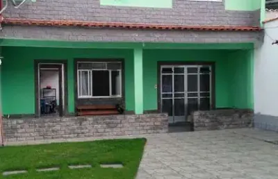 Casa com 4 quartos à venda no santa cruz, volta redonda  por r$ 550.000