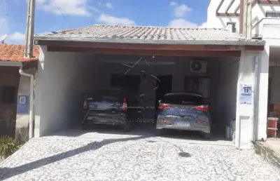 Casa em condominio terrea 2 quartos sendo 1 suite com hidro jardim das dálias