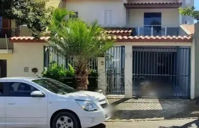 Casa assobradada wanel ville 5 com 2 quartos sendo 1 suite