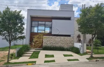 Casa no condomínio terras de são francisco, 1 suíte com closet