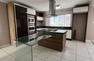 Casa com 3 quartos para alugar na Rua José Pereira Liberato, São João, Itajaí