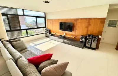 Apartamento com 3 quartos para alugar na Rua Delfim Mário Pádua Peixoto, 449, Balneário Santa Clara, Itajaí