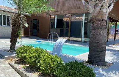 Casa mobiliada com piscina em itapema-sc, sertãozinho, itapema - sc