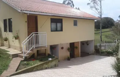 Casa com 2 quartos para alugar na estrada de servidão olimpio o. camargo, 200, campo largo da roseira, são josé dos pinhais por r$ 980