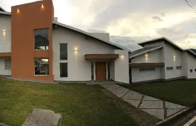 Belíssima casa á venda no condomínio terras da fazenda santana - atibaia s.