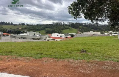 Terreno em condomínio fechado com 600m2 a 6 km do centro !